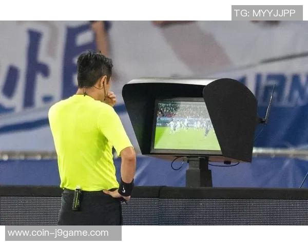 足球双鬼拍门越位战术解析与实战应用探讨